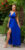 satijn-look maxi jurk met open rug blauw * Cosmoda Collection